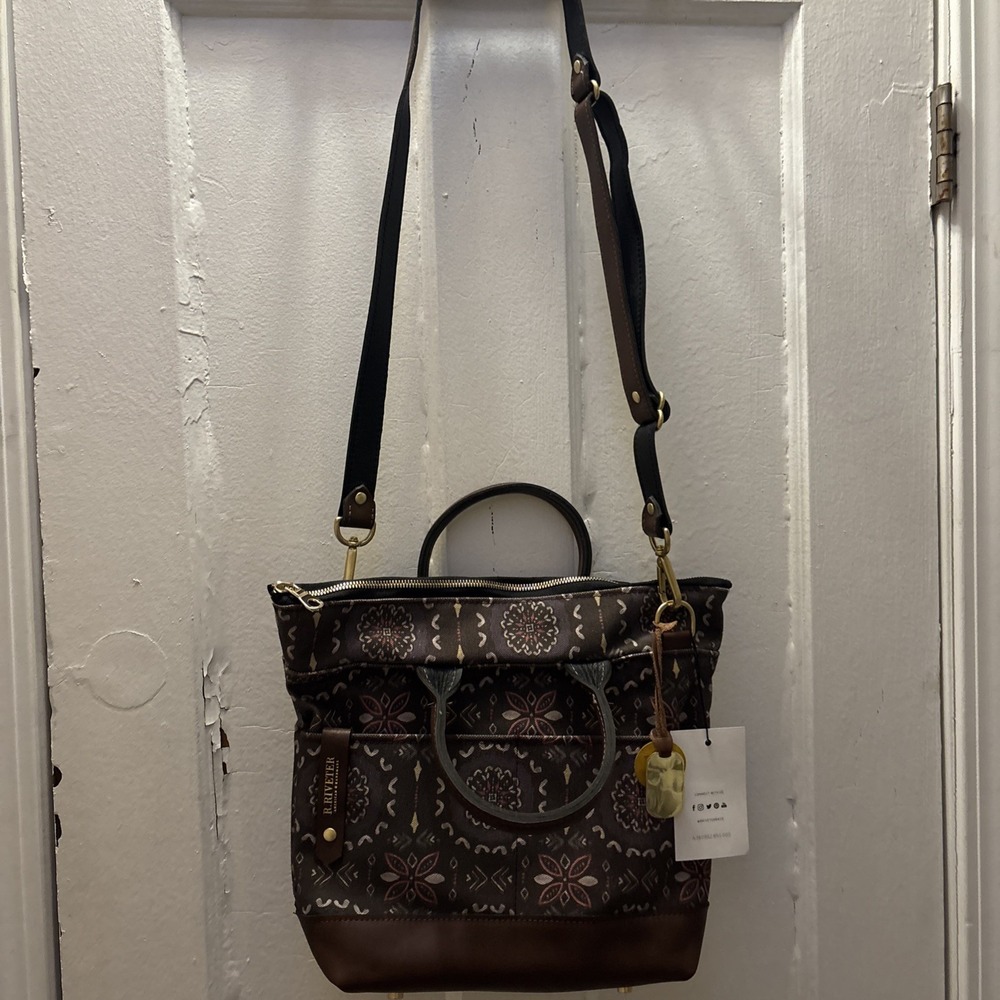 R Riveter Otto Carry All Tote Brown Medallion Pattern 12 X 12"